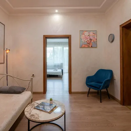 Apartamento Luminous 2bdr With Balcony & View In The Center Sofía