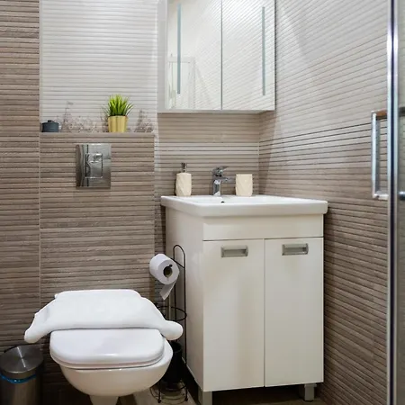 Luminous 2bdr With Balcony & View In The Center Apartamento Sofía