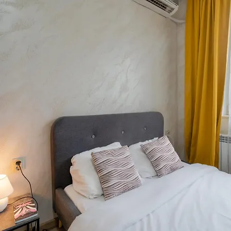 Apartamento Luminous 2bdr With Balcony & View In The Center Sofía