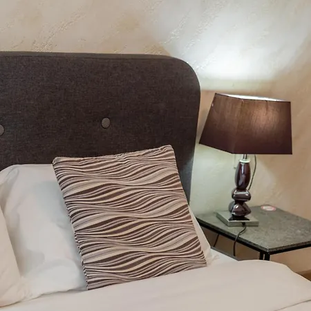 Luminous 2bdr With Balcony & View In The Center Apartamento Sofía