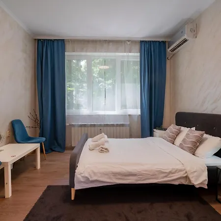 Luminous 2bdr With Balcony & View In The Center *