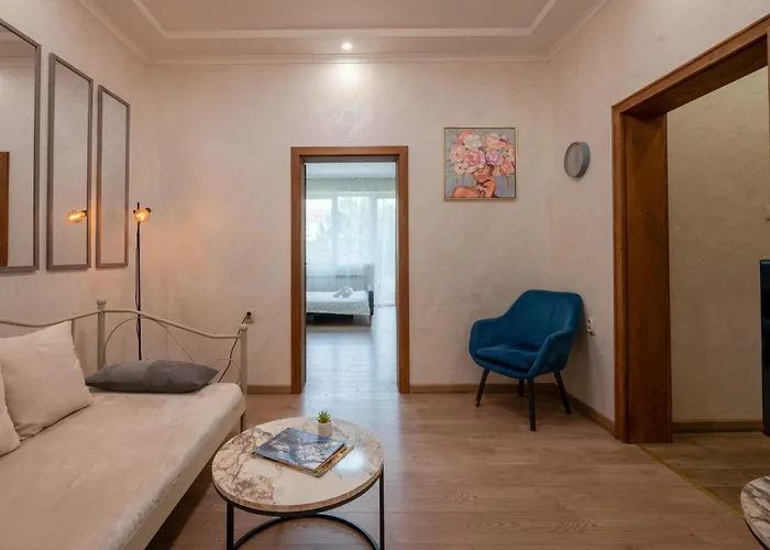 Lägenhet Luminous 2bdr With Balcony & View In The Center Sofia