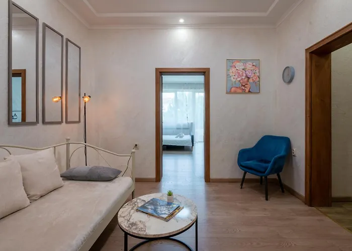 Lägenhet Luminous 2bdr With Balcony & View In The Center Sofia