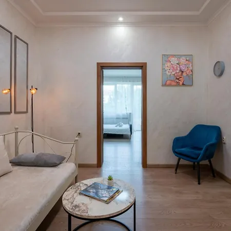 Apartamento Luminous 2bdr With Balcony & View In The Center Sófia