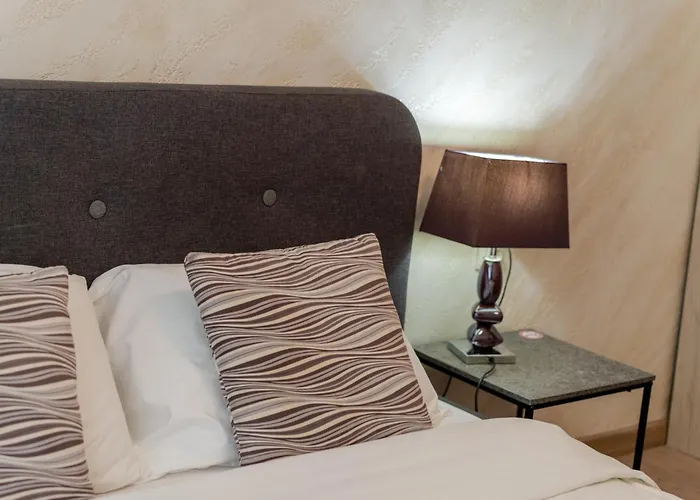 Luminous 2bdr With Balcony & View In The Center شقة صوفيا