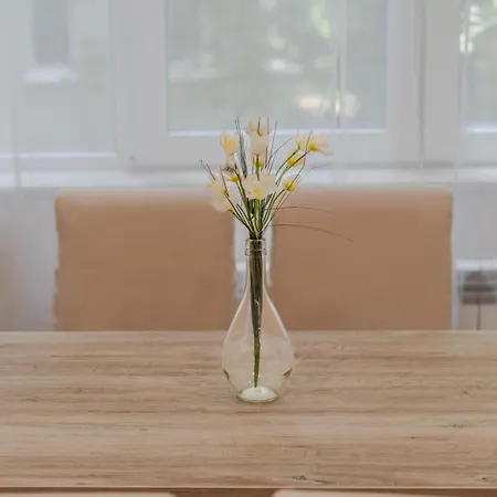 Апартаменты Luminous 2bdr With Balcony & View In The Center