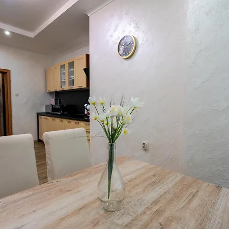 Апартаменты Luminous 2bdr With Balcony & View In The Center София