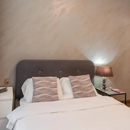 Luminous 2bdr With Balcony & View In The Center София