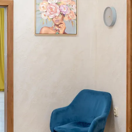 Luminous 2bdr With Balcony & View In The Center * София